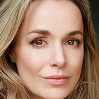 Lucy Brown Nua