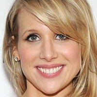 Lucy Punch Nua