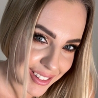 lucy_robinson_vip Nua