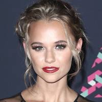 Madison Iseman Nua
