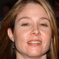 Megan Follows Nua