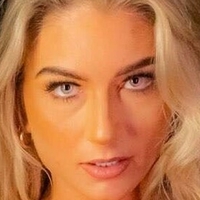 Megan Mullins / megmullinss / meganskyblue Nua