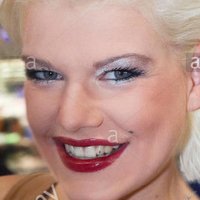 Melanie Mueller Nua