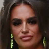 Mia Sully Nua