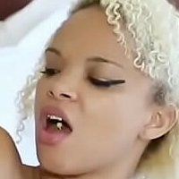 Mona Bella Nua