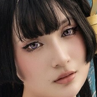 Neyu H Cosplay Nua