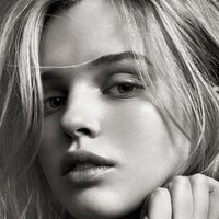 Odessa Young Nua