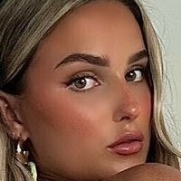 Olivia Prosser Nua