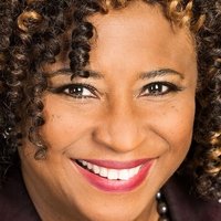 Pamela Price Nua