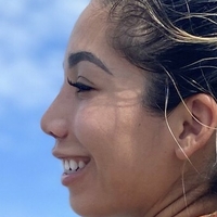 roxannesimz Nua