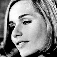 Sally Kellerman Nua
