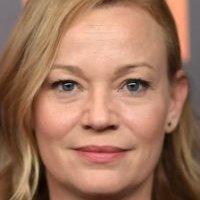 Samantha Mathis Nua