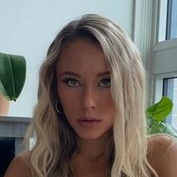 Sarah Houchens Nua