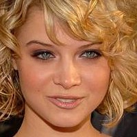 Sarah Jones Nua