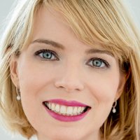Sarah Mayes Nua