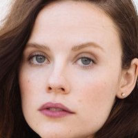 Sarah Ramos Nua