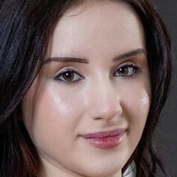Sasha Jane Nua