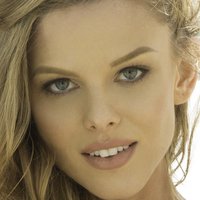 Scarlett Burke Nua