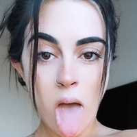 Shania Valero Nua