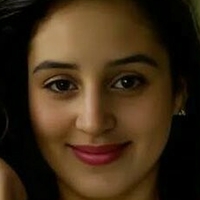 Shivani Kashmiri Nua