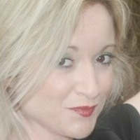 Simmone Nua