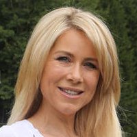 Simone Stelzer Nua