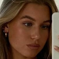 Sophie Batzloff Nua