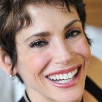 Stacey Nelkin Nua