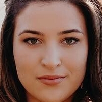 Stephanie Sangster Nua
