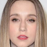 Taissa Farmiga Nua