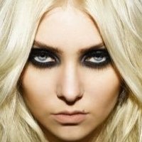 Taylor Momsen Nua