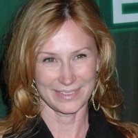 Tracy  E. Warbin Nua