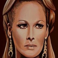 Ursula Andress Nua