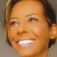 Valerie Senna Nua