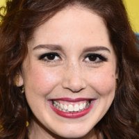 Vanessa Bayer Nua
