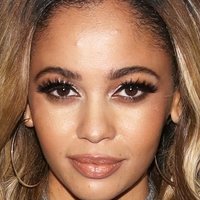 Vanessa Morgan Nua