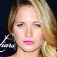Vanessa Ray Nua