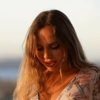 Veronica Bielik Nua