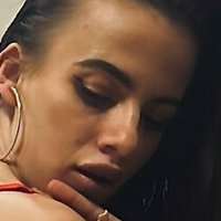 Veroniqqueen Nua
