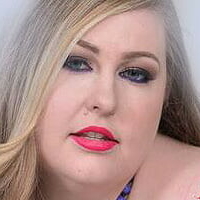 Vickii Swanson Nua