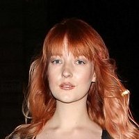 Victoria Clay Nua