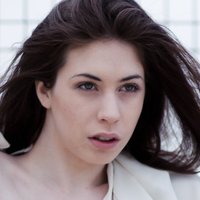 Victoria Ell-Beth Nua