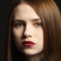 Yana Enzhaeva Nua