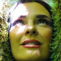 yladoyla Nua