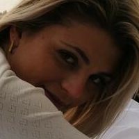 zoecastelli Nua