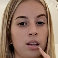 zoelushmodell Nua