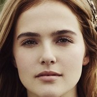 Zoey Deutch Nua
