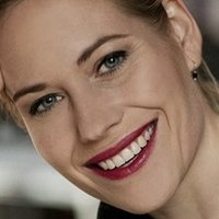 Zuzana Kajnarova Nua